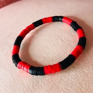 100% handmade bracelets.